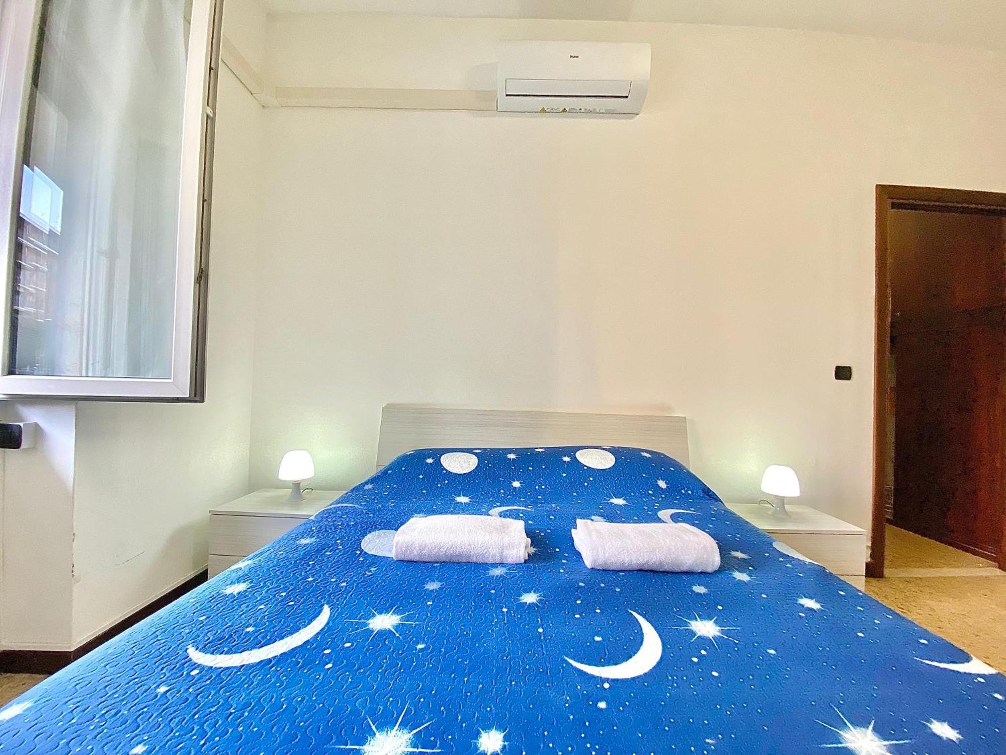 Ferienwohnung Navigli Style, Tra Metropolitana Famagosta, Comfort E Modernita Mailand Exterior foto