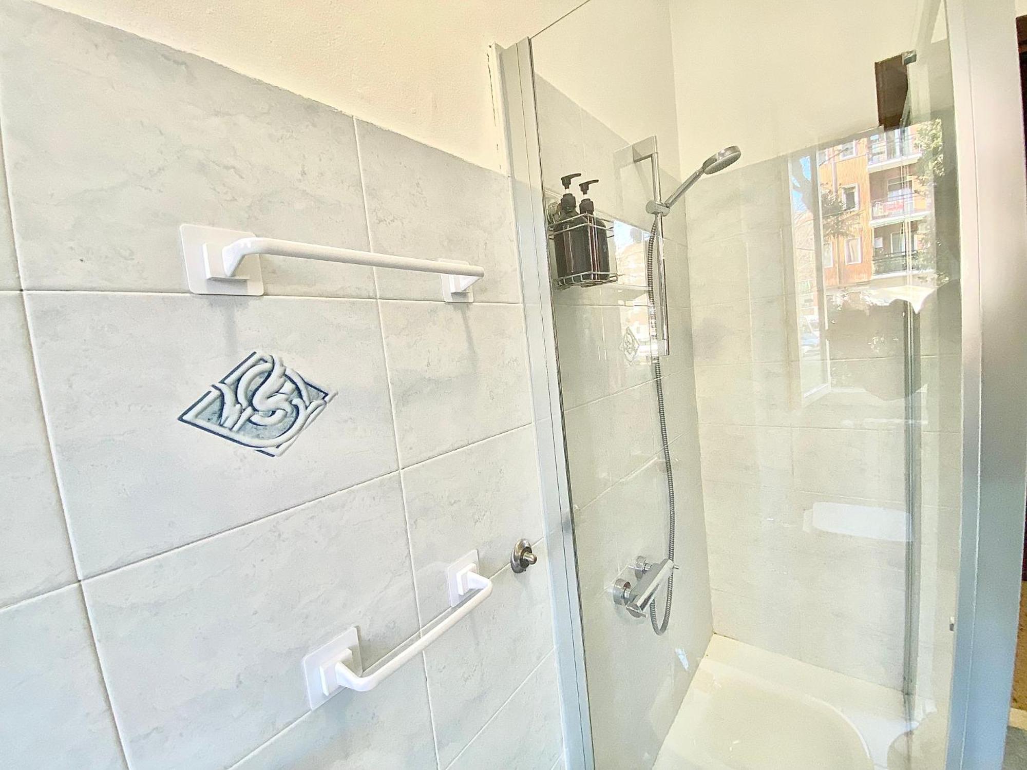 Ferienwohnung Navigli Style, Tra Metropolitana Famagosta, Comfort E Modernita Mailand Exterior foto
